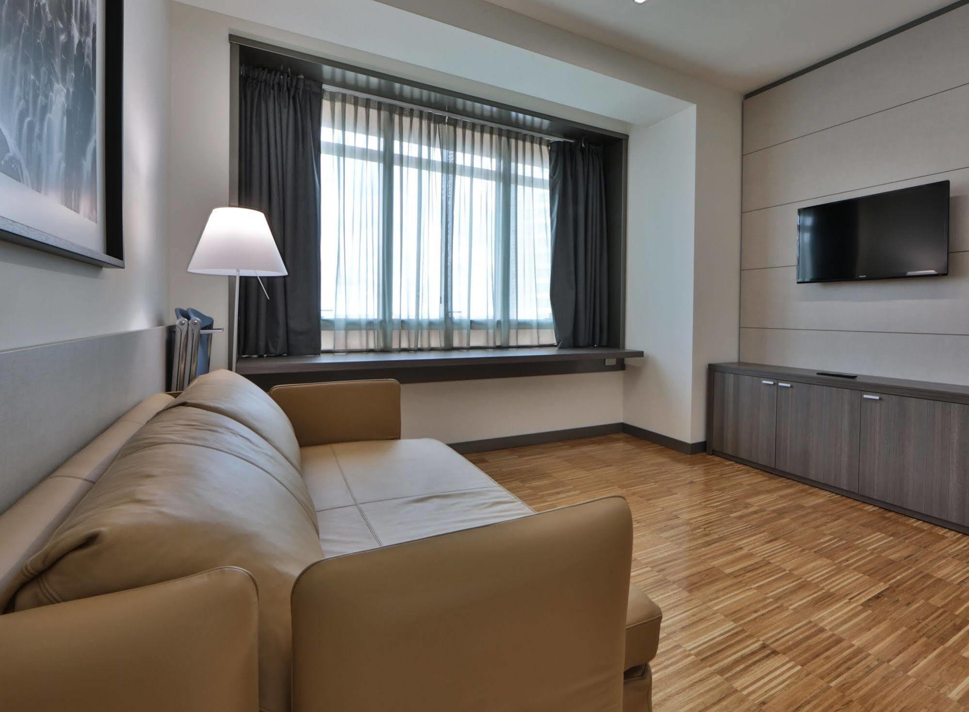 Hotel Unahotels San Vitale 4*