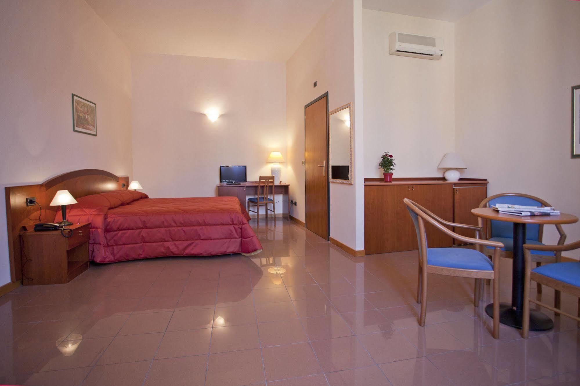 Cavour Hotel 3*