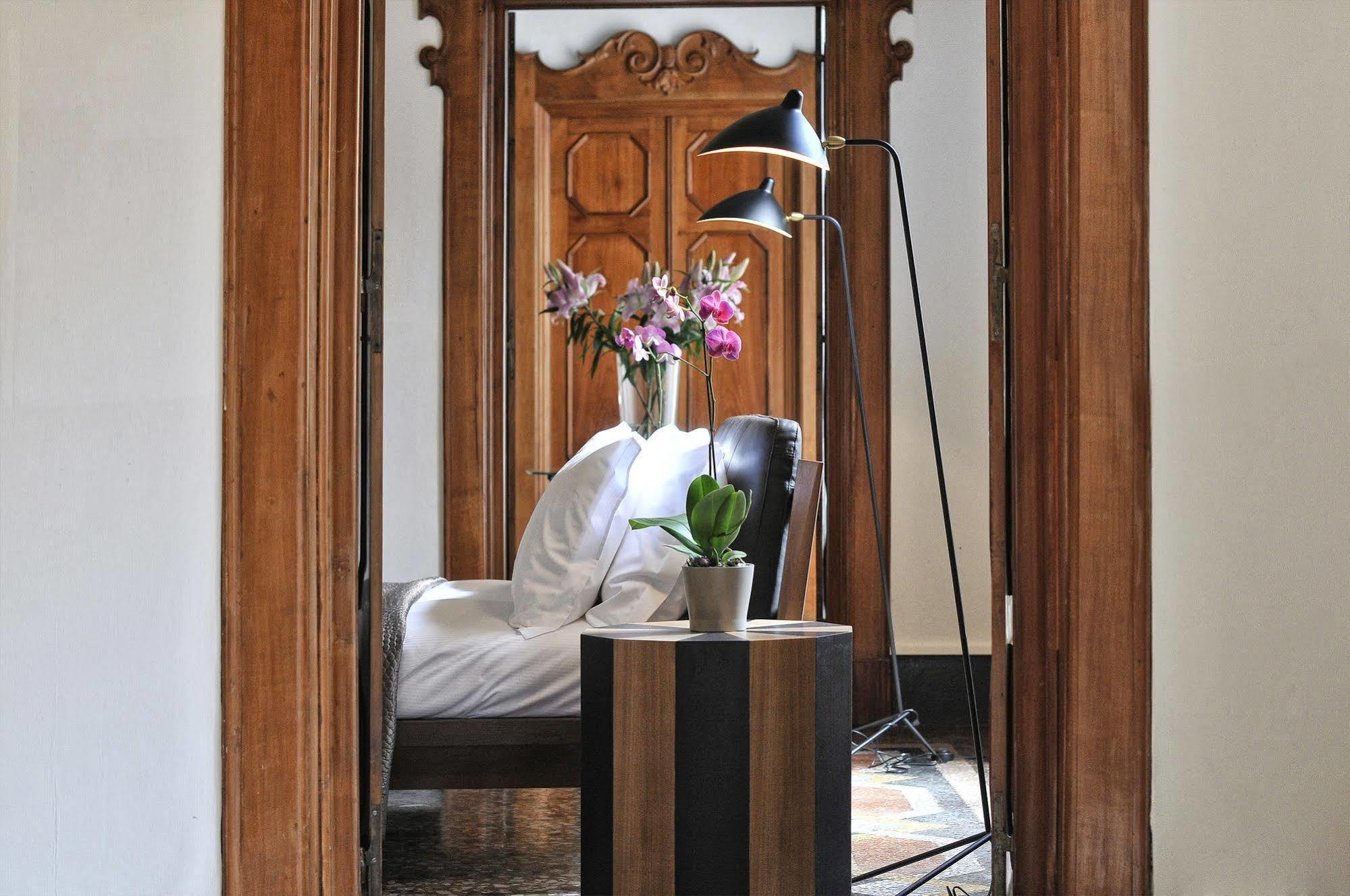 Farini 26 Couette-café