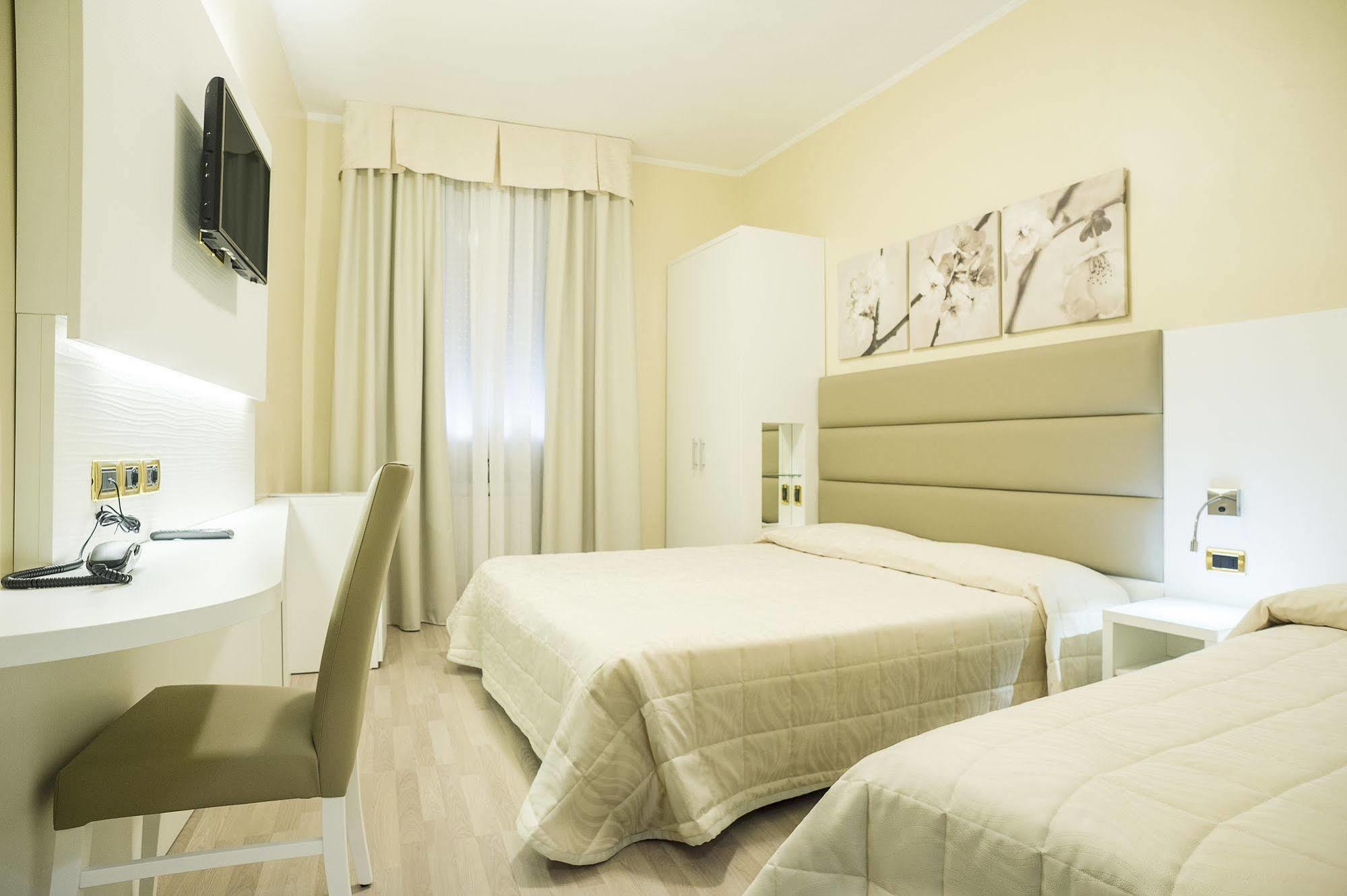 Hotel University Hotel 3*