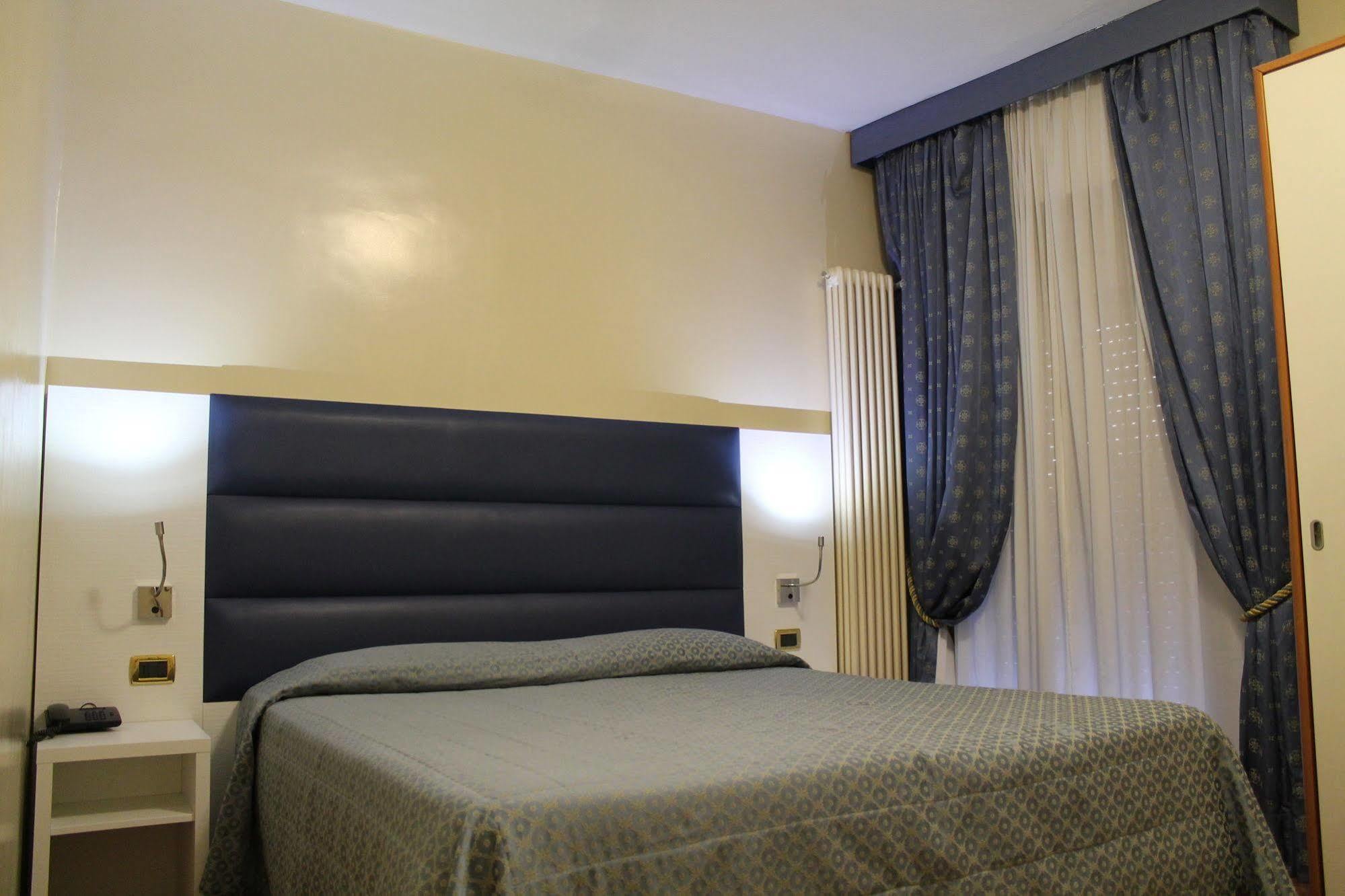 Hotel University Hotel