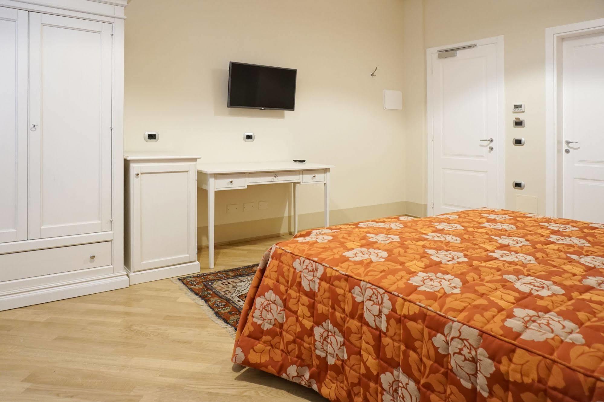 Casa Isolani Luxury Rooms Piazza Maggiore 2*