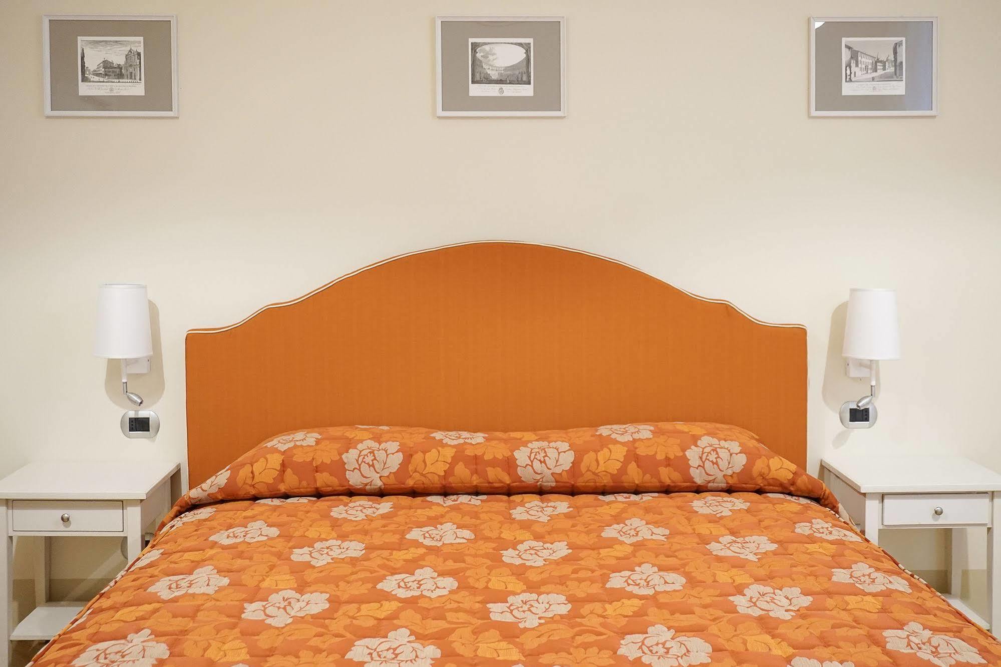 Pensión Casa Isolani Luxury Piazza Maggiore 2*