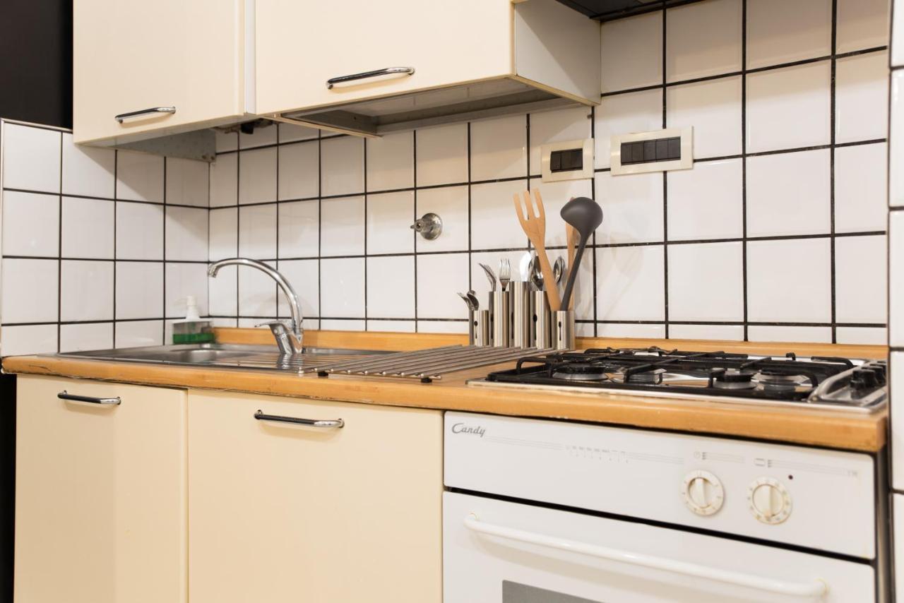 Appartement 8- Tourist House - Light House - Self Check-in *