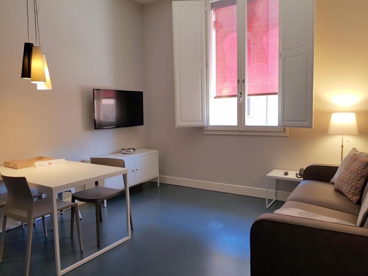 Apartahotel Almarossa Bolonia