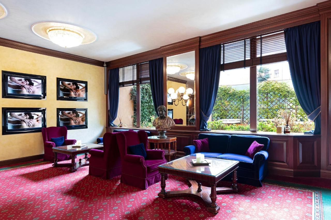 Hotel Royal Carlton
