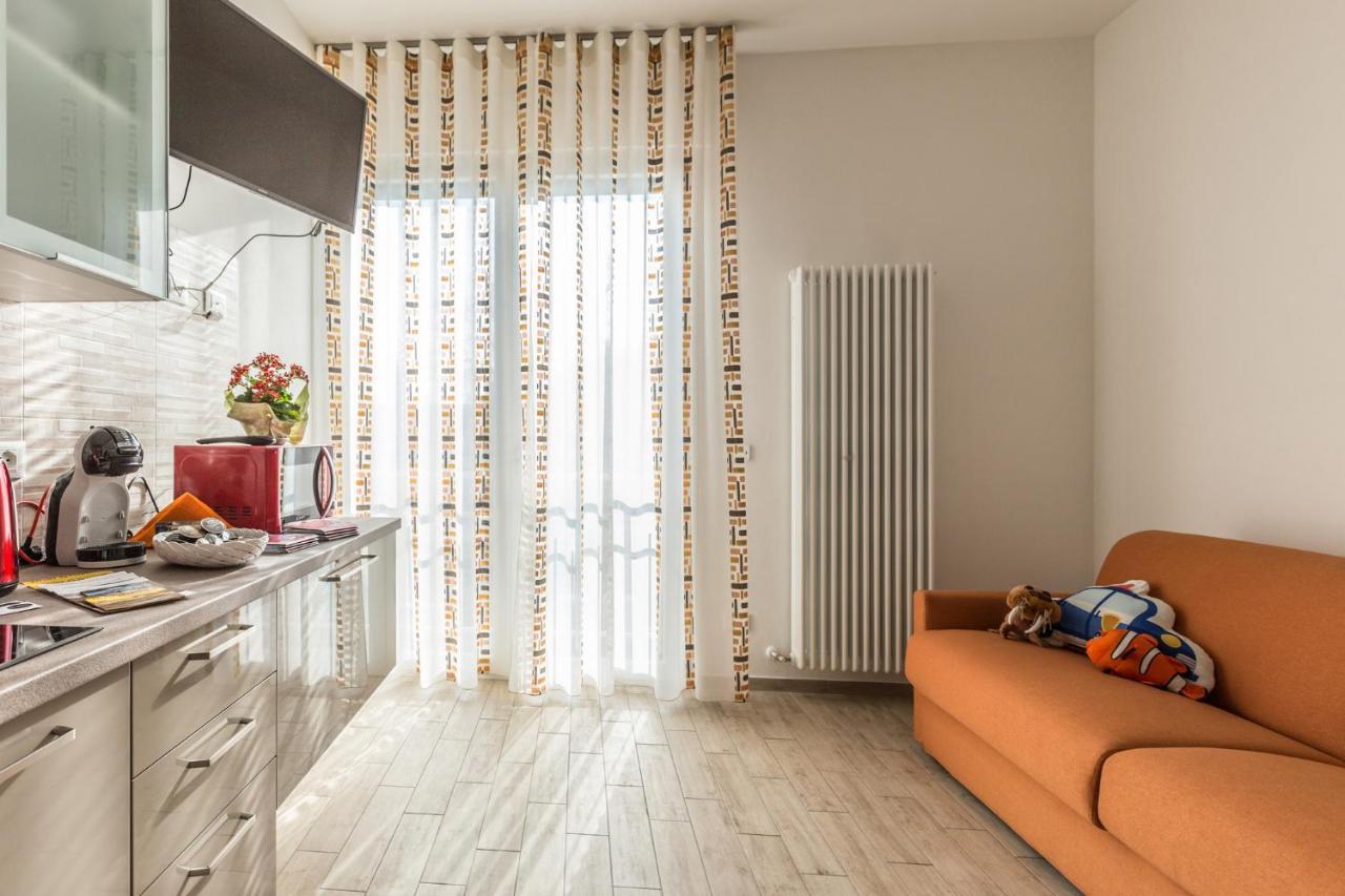 Martina, By Short Holidays Apartment Bologna