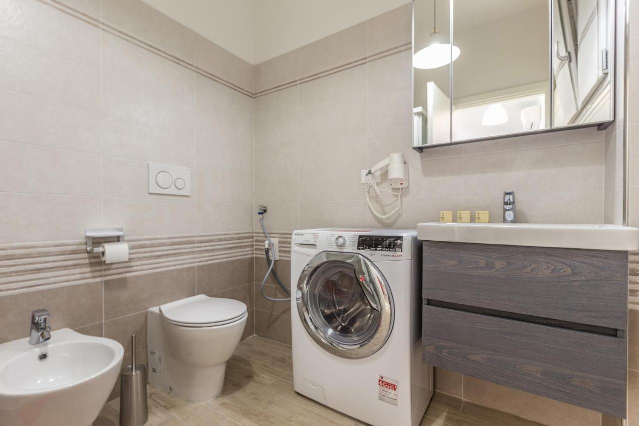 Martina, By Short Holidays Apartment Bologna