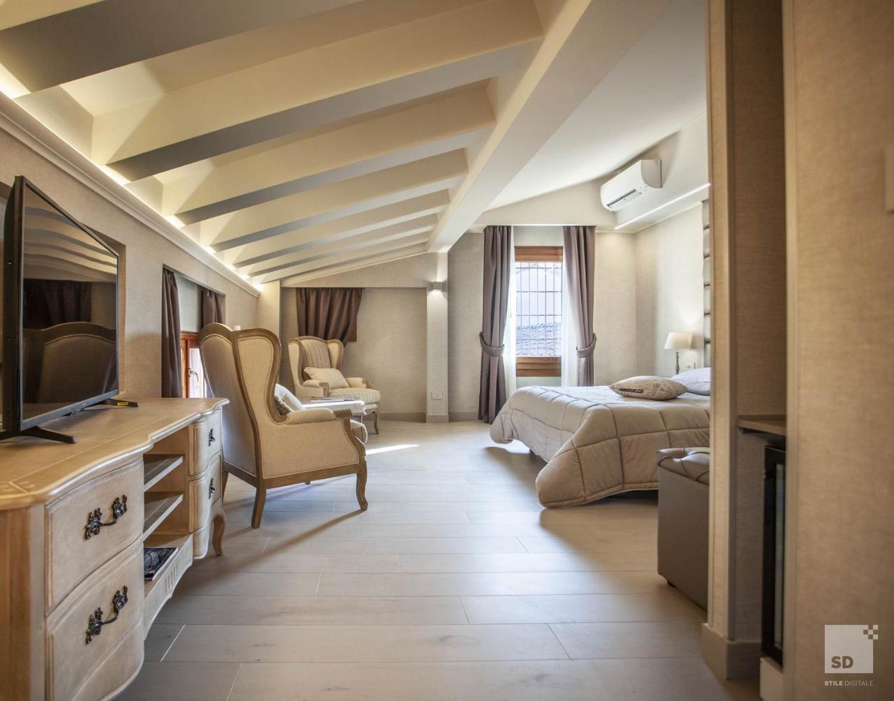 Cavour Hotel