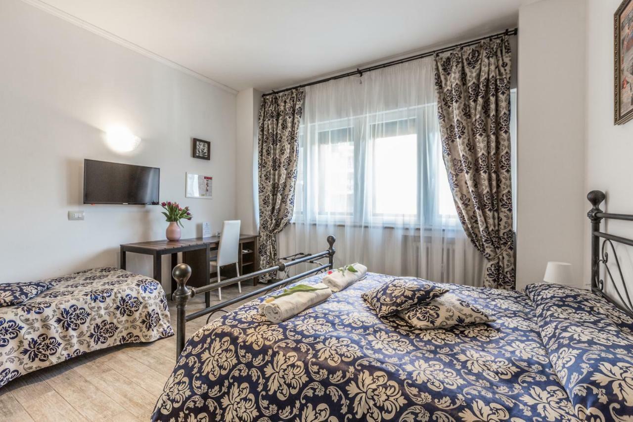 Guest house Central City Rooms