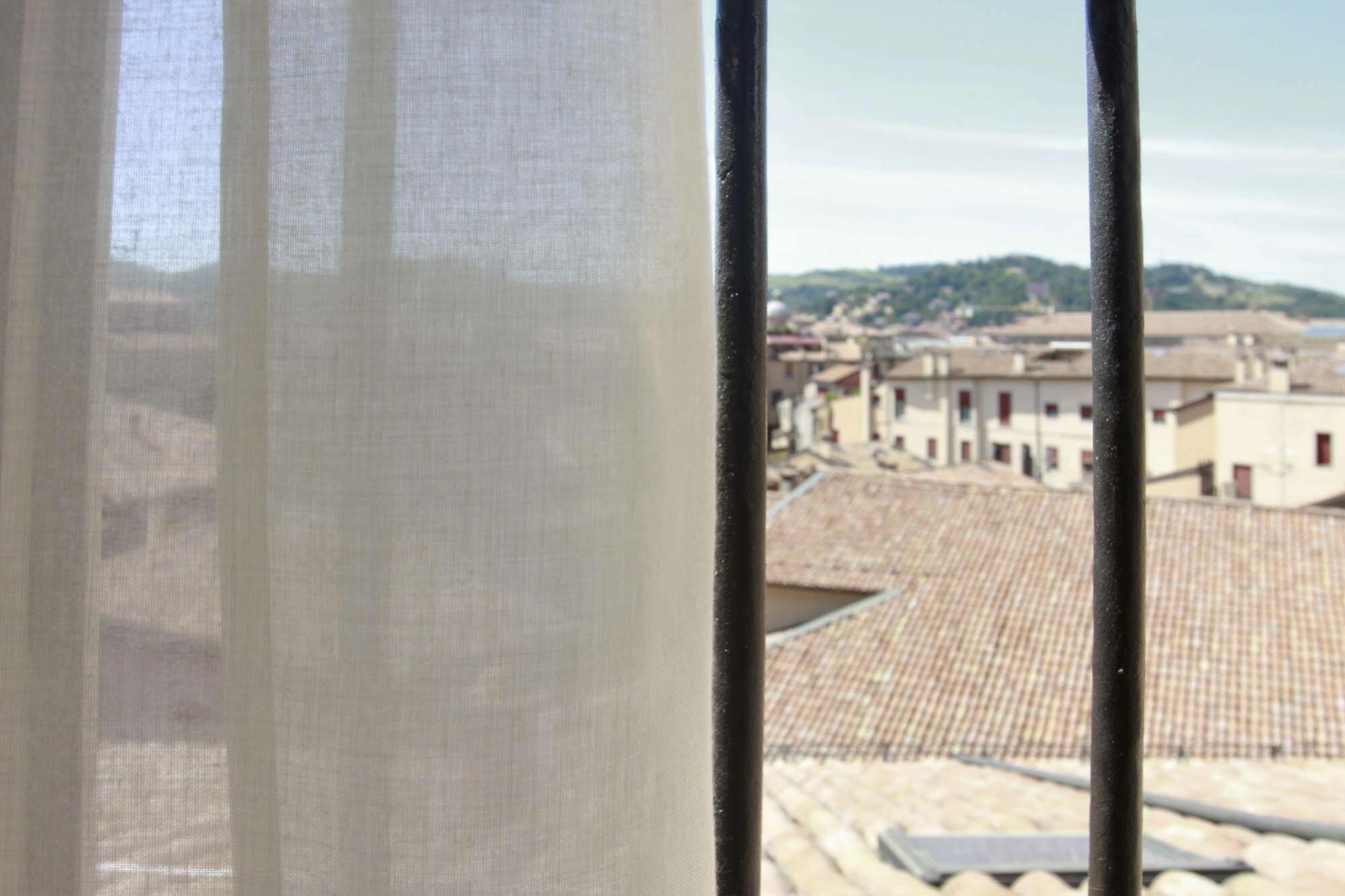 Casa Isolani Charms Santo Stefano 3* Bologna