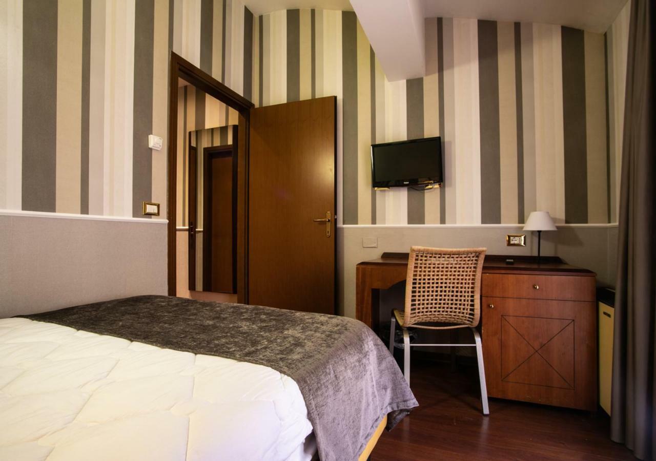 Astoria Hotel