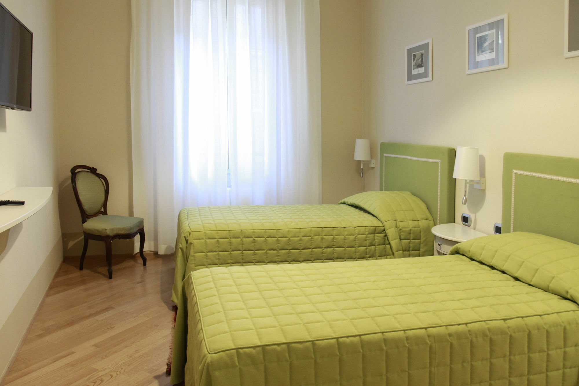 Casa Isolani Luxury Piazza Maggiore Pensión 2*
