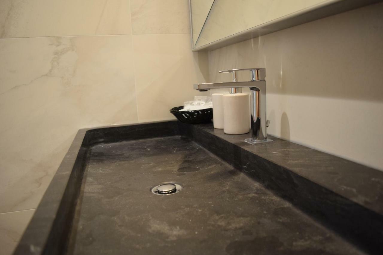 La Finestra Sul Canale Bed & Breakfast 3*