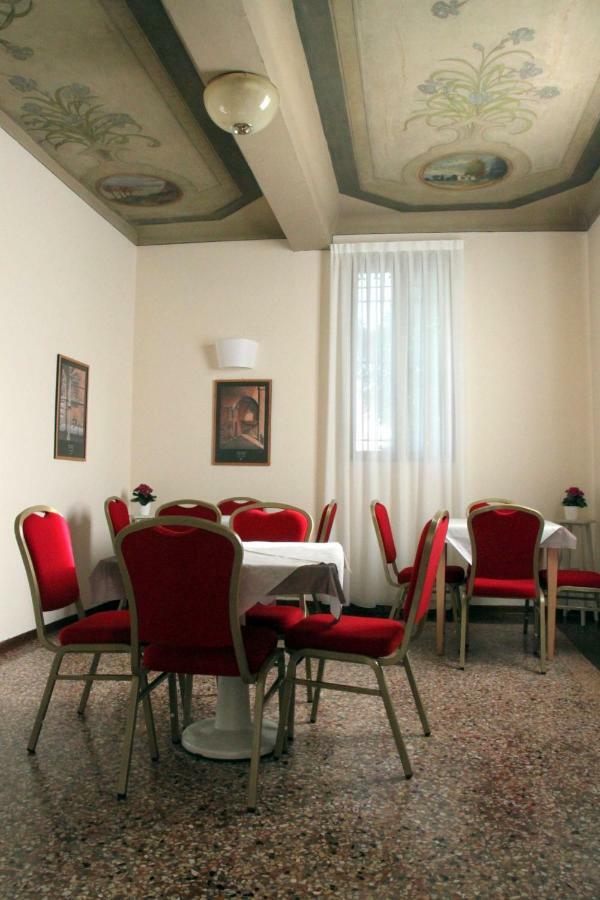 Hotel Azzurra 2*