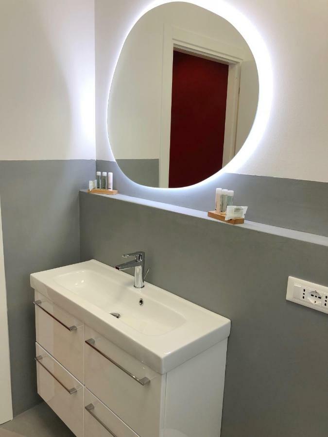Affittacamere Ombra Del Gigante Suites Bologna
