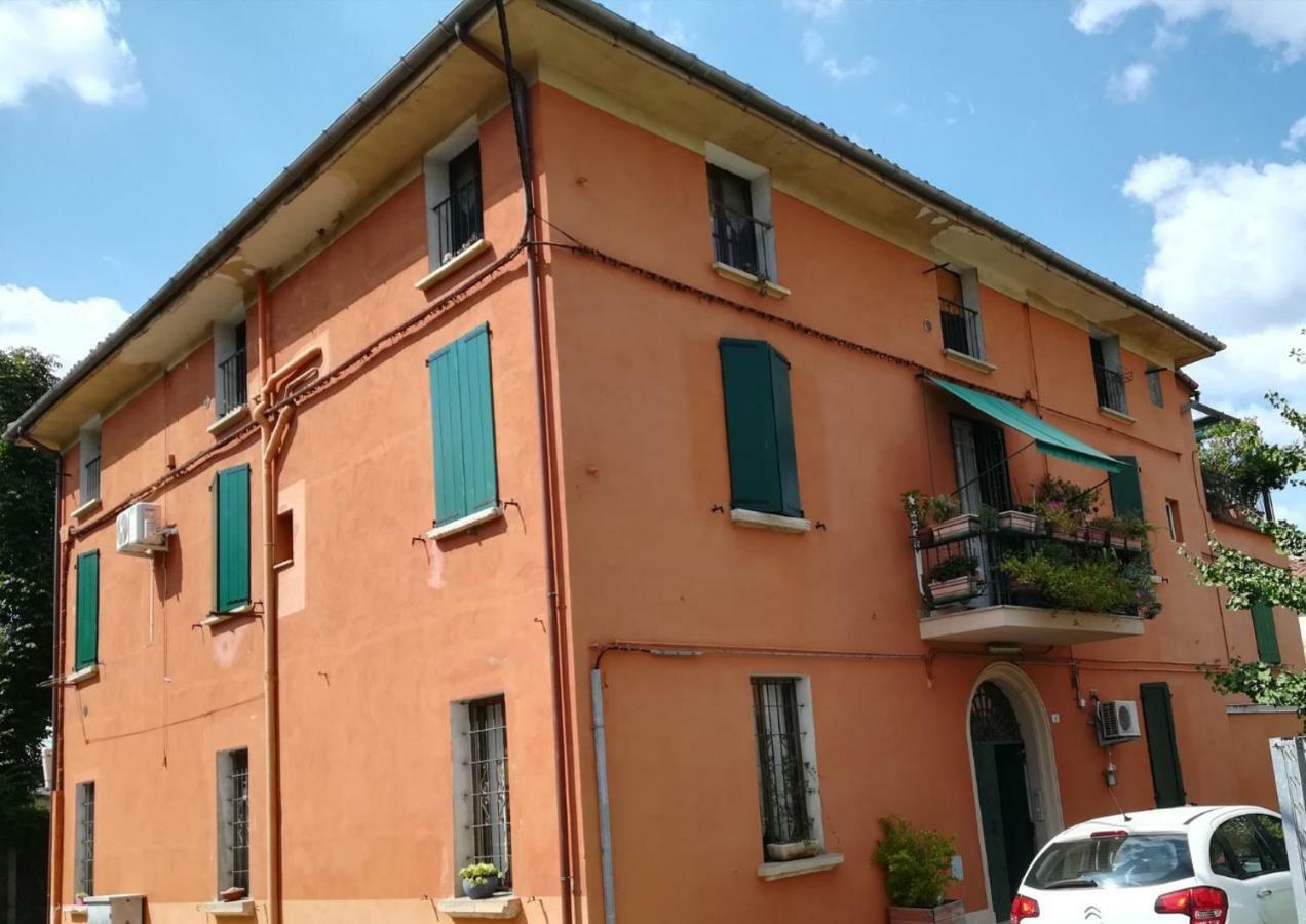 Pisolo Nuovo Vicino All'ospedale Sant'orsola Bologna