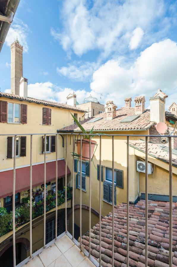 Lupari Apartment, Palazzo Storico Sotto Le Due Torri Appartement