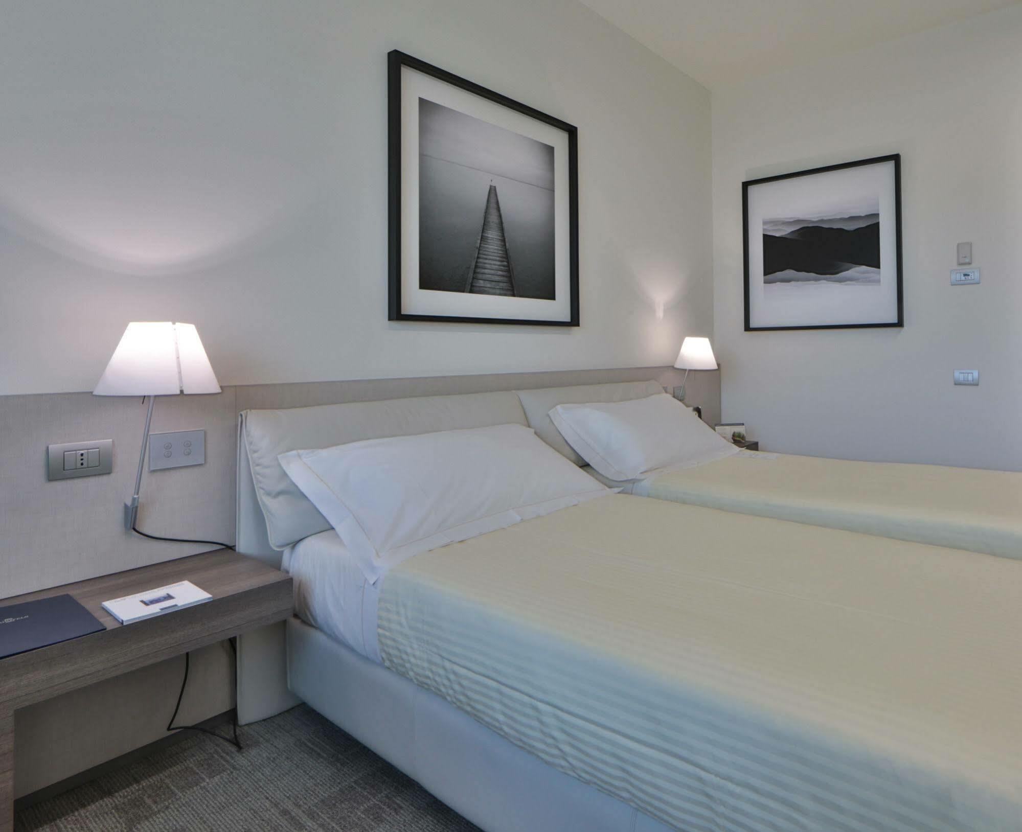 Hotel Unahotels San Vitale 4*