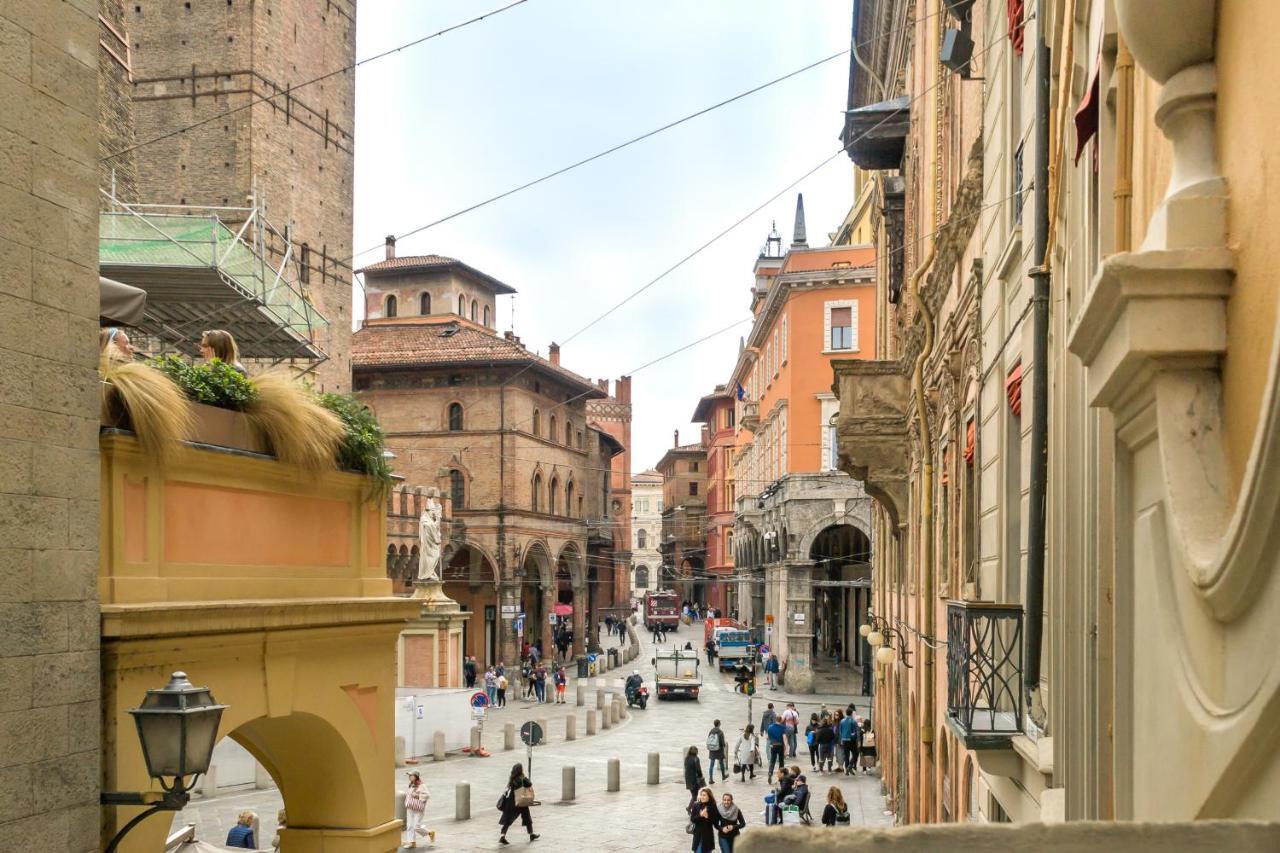Sphera Bologna, Design Under The Two Towers * Bologne
