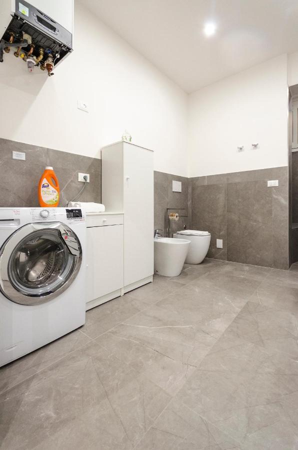 Dimora Santo Stefano: Ampia, Con Giardino Privato Apartment *