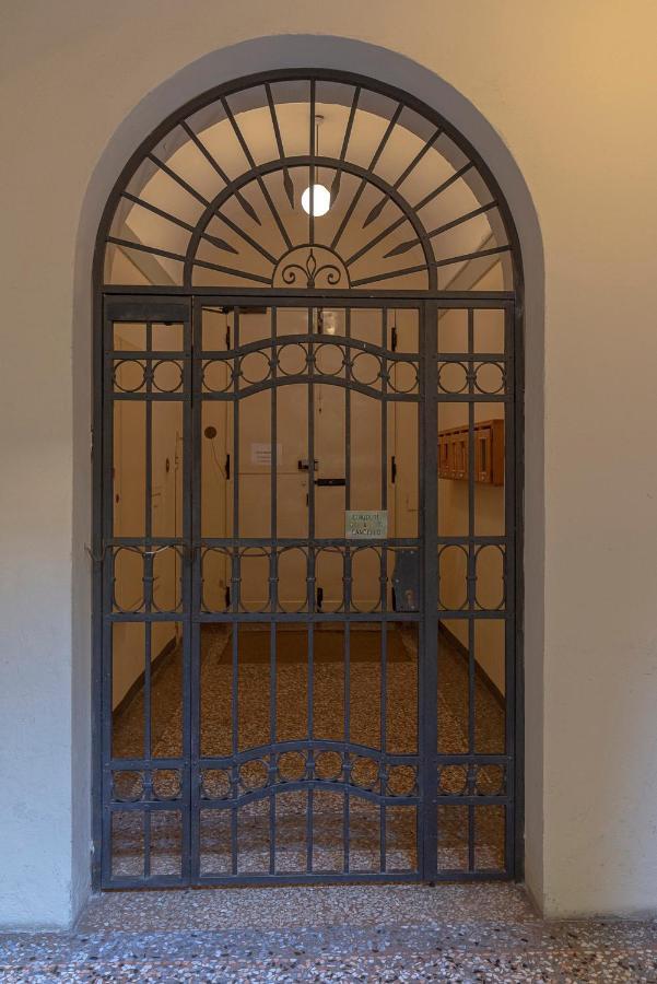 New Loft In The Heart Of 3 Bologna
