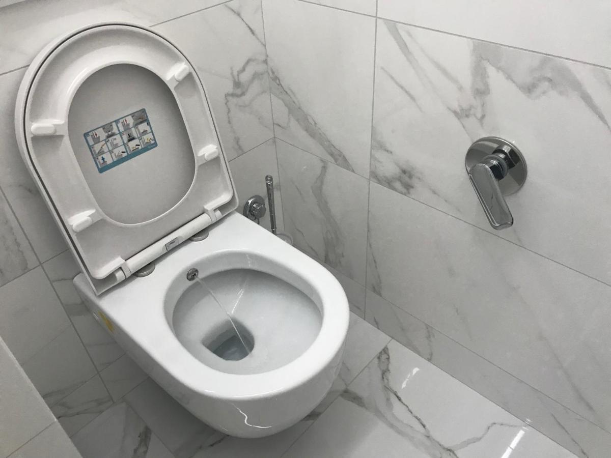 Tra Le Torri - Ampia Stanza Privata In Con Bagno Privato Accessibile Da Corridoio Bed and breakfast Bolonia