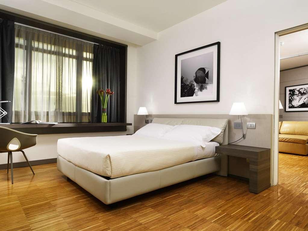 Hotel Unahotels San Vitale 4*