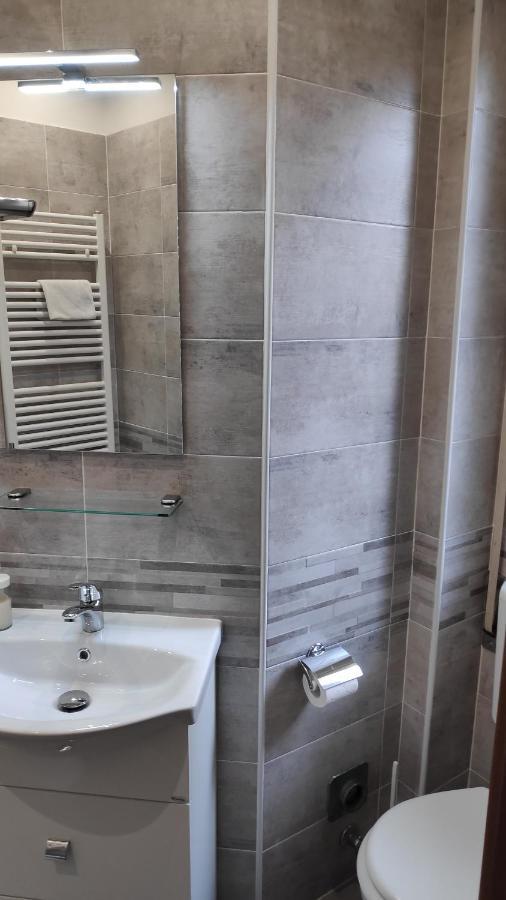 Bed & Breakfast Centrale Couette-café 3*