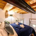 Ab Plus - Via Del Carro 11
