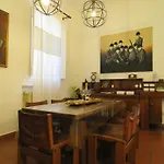 Modigliani Apartment
