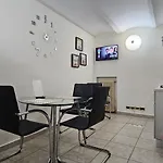 King Apartment And Suite