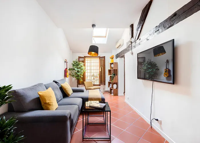Bright Design House In The Heart Of Bologna