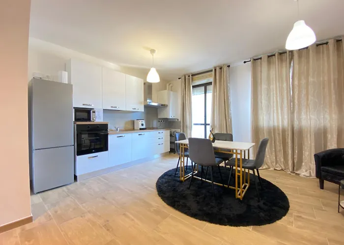 Urban Nest Skyline Retreat
