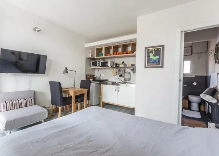 Azzarita, Bologna By Short Holidays