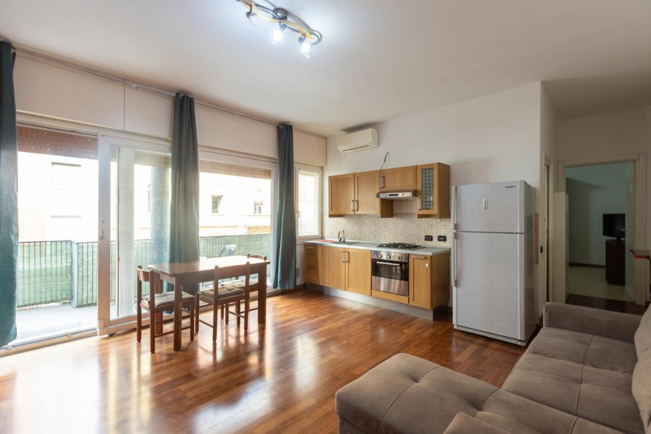 Boldrini, By Short Holidays Apartment *