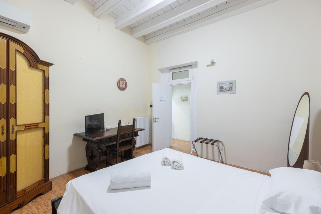 Le Stanze Del Carro By Short Holidays Guest house