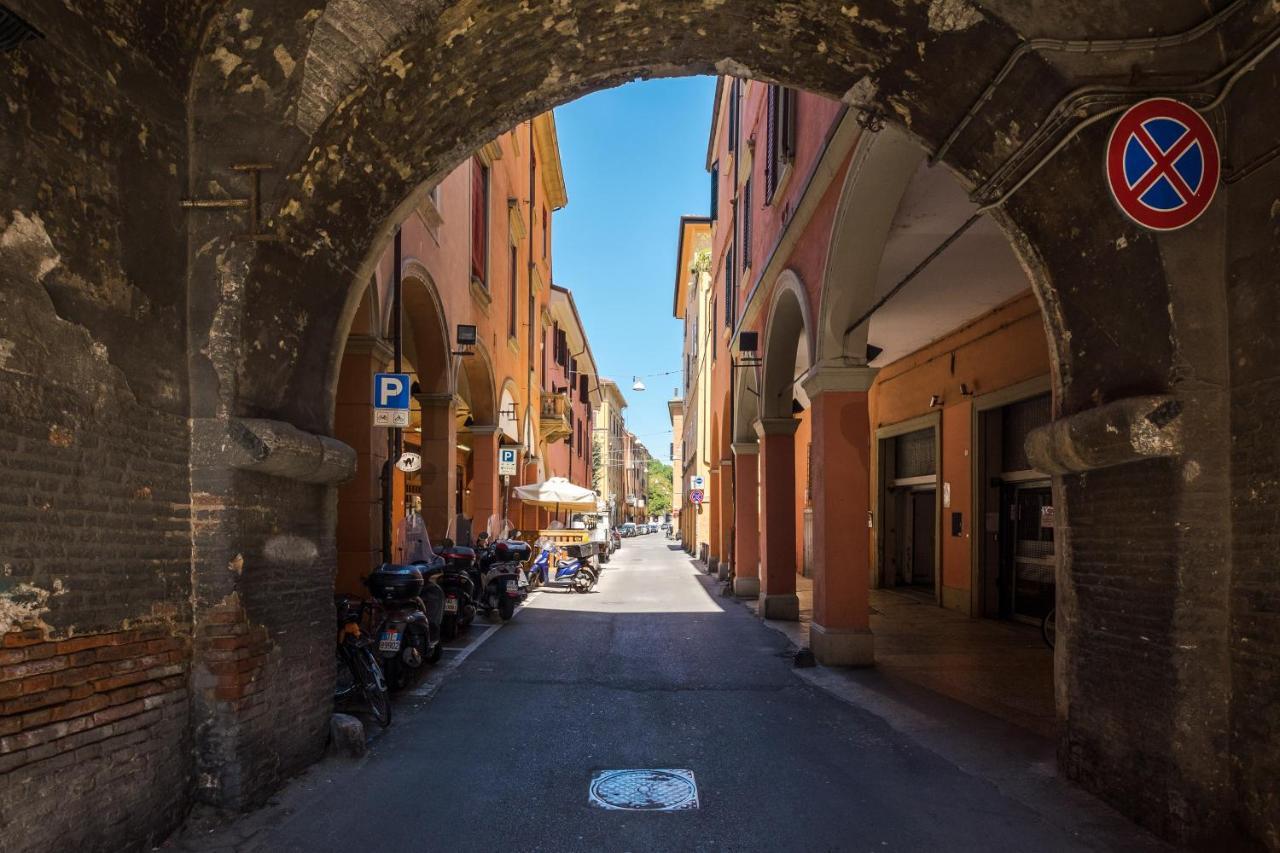 Apartamento A Pochi Passi Dalla Finestrella Di Via Piella By Wonderful Italy *