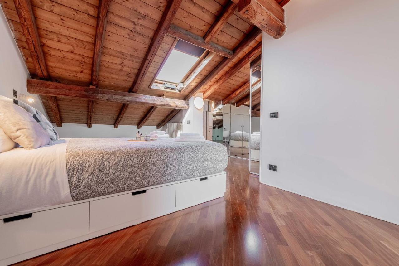 Realkasa Attico Indipendenza Apartamento