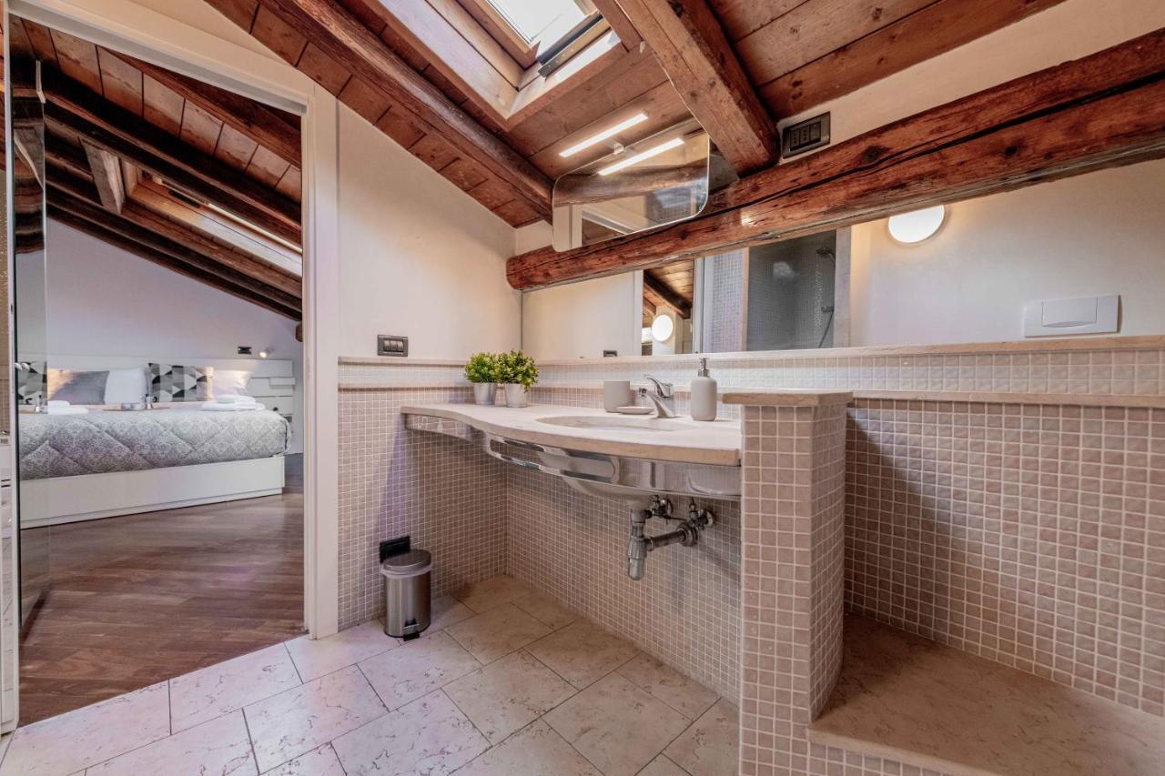 Realkasa Attico Indipendenza Apartamento *