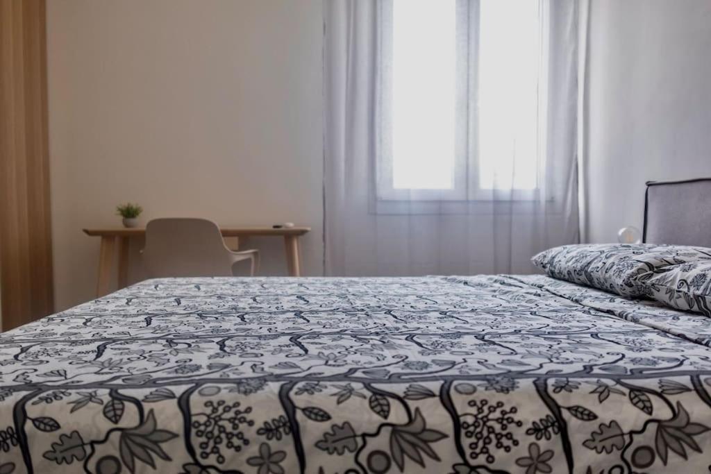 Modern Centraal Gelegen In Bologna. Appartement *