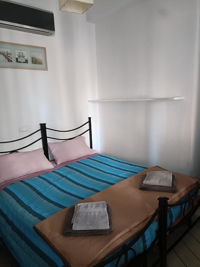 Apartment And Eros *