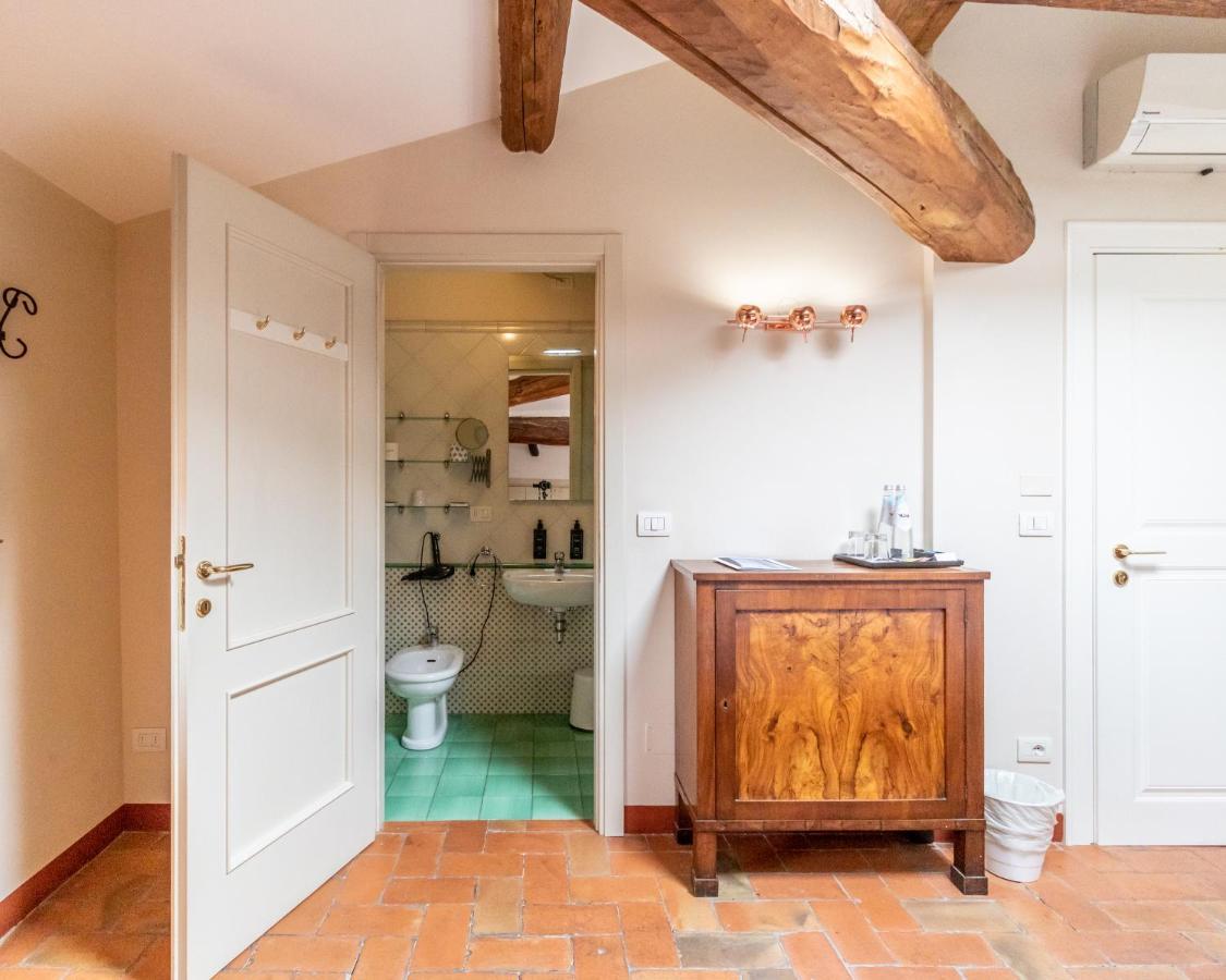 Casa Isolani Charms Santo Stefano 3*