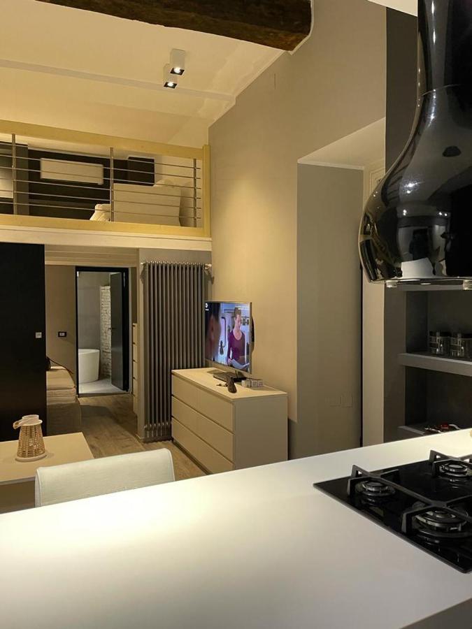 Portici Design - Historical Center Appartement Bologna