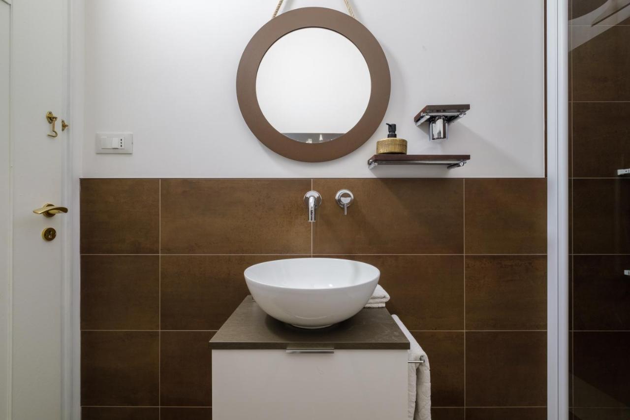 Fabula 3 With Private Bathroom Bed and breakfast Bolonia