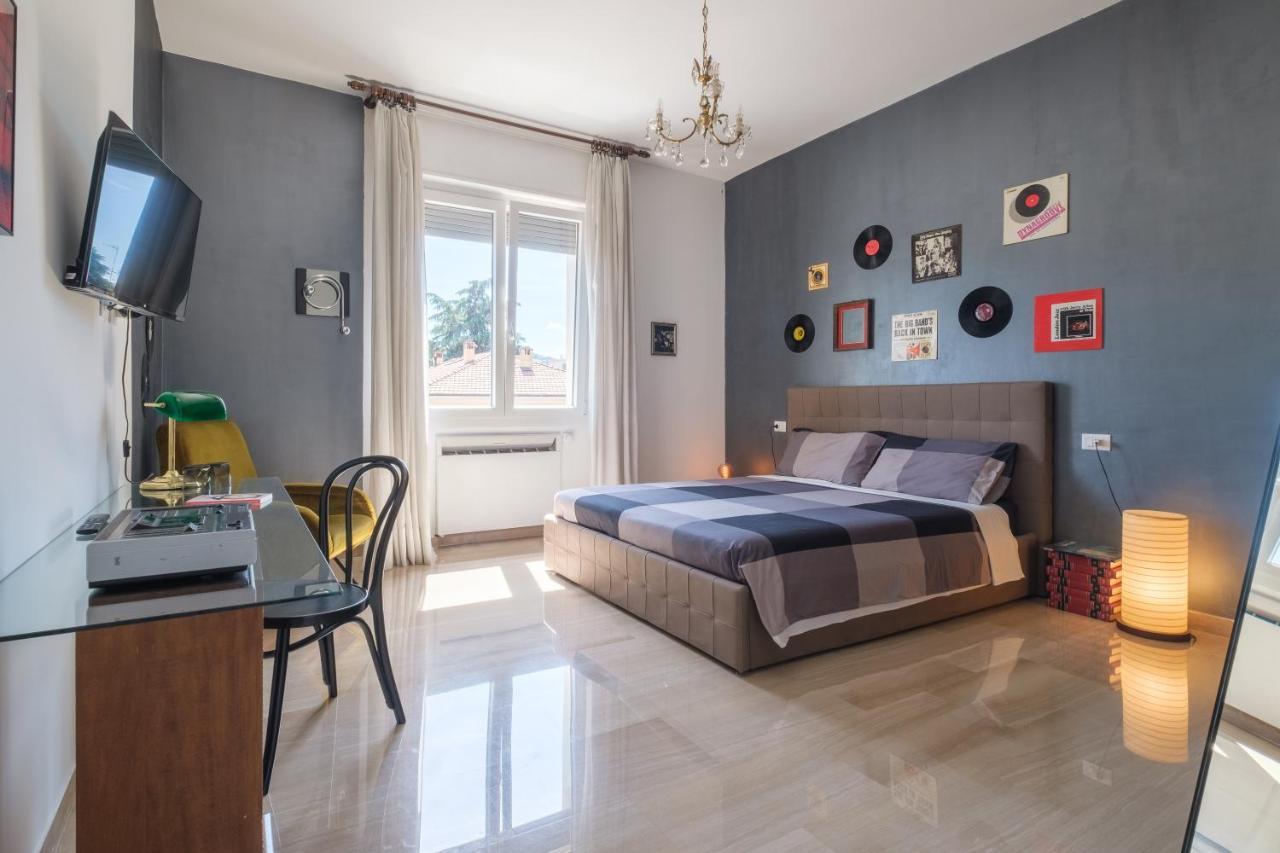 Fabula 3 With Private Bathroom Bed and breakfast Bolonia