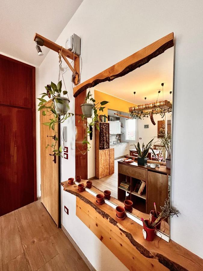 Garden With Shared Bathroom - Central Station Couette-café Bologne