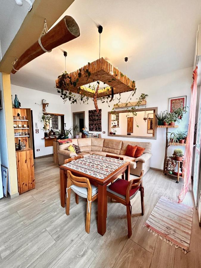 Garden With Shared Bathroom - Central Station Couette-café Bologne