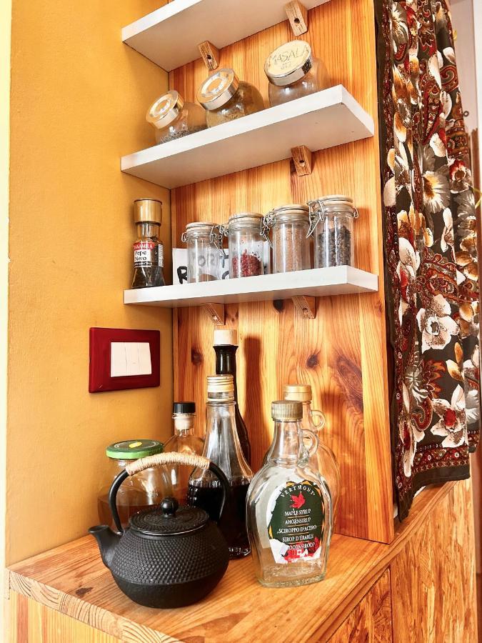 Garden With Shared Bathroom - Central Station Couette-café
