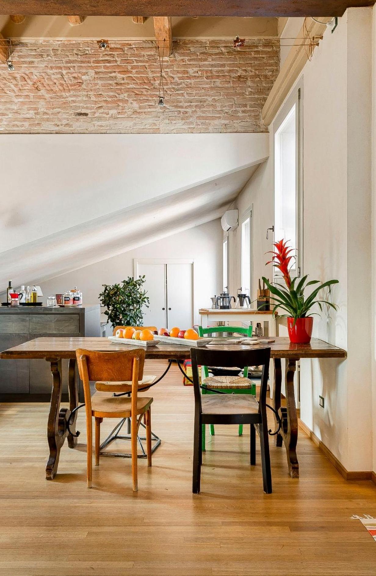 Bright And Peaceful In Historic Palazzo Apartamento